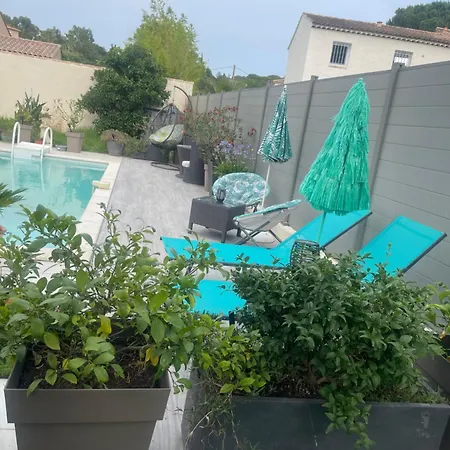 Guest house L'hacienda, Haut De , Une Chambre Avec Salle De Bain Et Toilettes Wc Privative *
